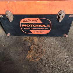 200 Vacuum Tubes And Carry Case