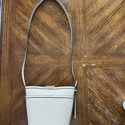 NWOT Halston Elegant Cream crossbody Bag
