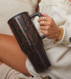 Tortoise Hydrojug 40 Oz Tumbler