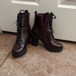 5.5  Boots 