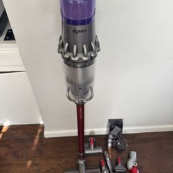 Dyson V11 Animal + vacuum with accessories 