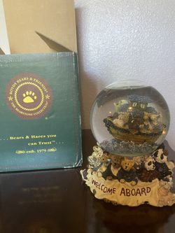 Boyd’s Bears Water Globe