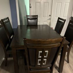 Kitchen Table 