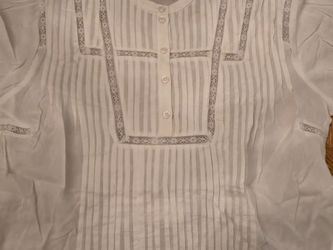 Fourtye size L NWT R155 white pintucks Lace blouse