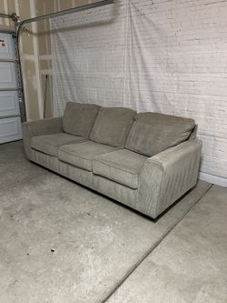 Beautiful Rc Willey Sofa (Delivery Available)