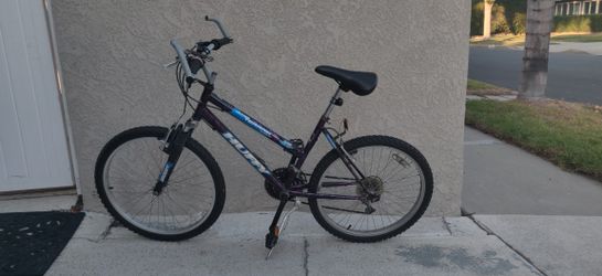 Girl's 18 Speed Bike