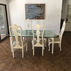 Breakfast table /chairs