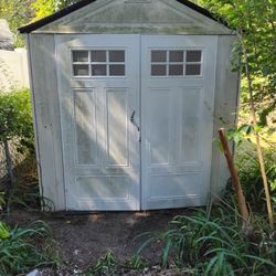 Nice White Rubbermaid 7' X 10'1/2  Shed Dual French Doors, Plus Skylights Dual Locking Like New. 
