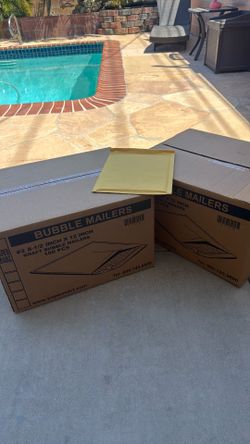 2 Full boxes bubble envelopes