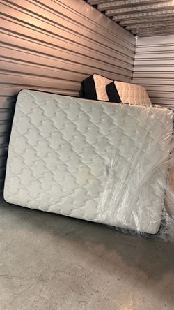 3 Queen Mattresses