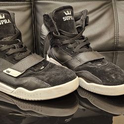 Black and white supreme shoes size ten and a half high top.Great shoes must go today