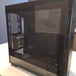 NZXT H710