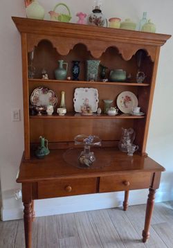 Farm House Hutch