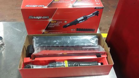 New Snap on 3/8" Air Ratchet and Impact Sockets