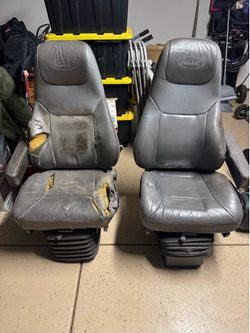 Peterbilt seats