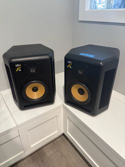 KRK Exposé E8T Studio Monitor Pair – USA Made – One Horn Needs Repair