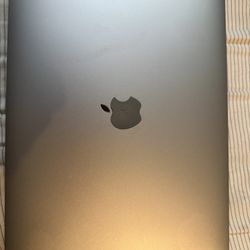2018 13in Macbook Pro I7 2.7 Ghz 16gb, 256 , Mac Os Seqouia, Touchbar
