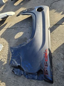 Toyota Tundra  Driver  Bed Side  Box Caja 23 To 25