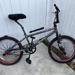 BLADE DYNACRAFT TRICK BIKE 