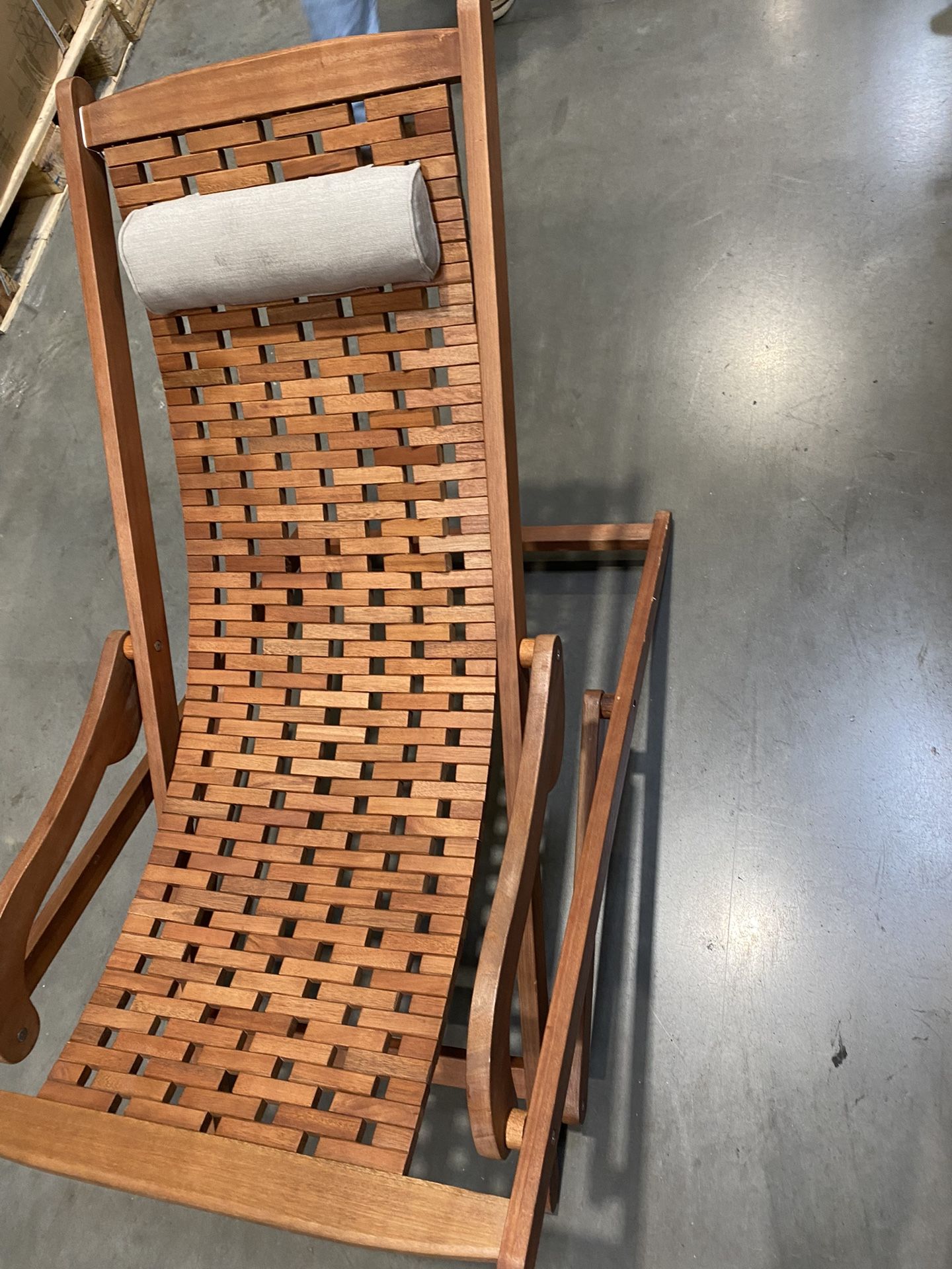 SWING LOUNGER CHAIR EUCALYPTUS WOOD