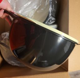 Tupperware Thatsa Mega Bowl 42cup, Black Bowls And Green Lid 2 BOWLS / 2 TAZONES por $50