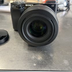 Sigma 30mm F1.4 Crop Lens