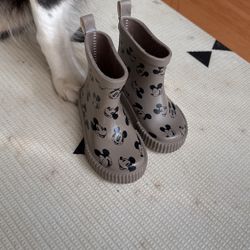 H&M Toddler Mickey Rain Boots Size 4/5