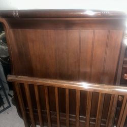 Crib And Dresser/changing Table 