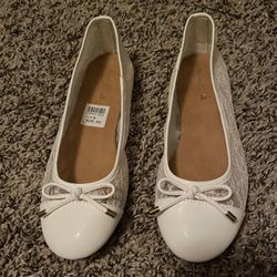 White Dress Shoes Adult Size 3 Almost new