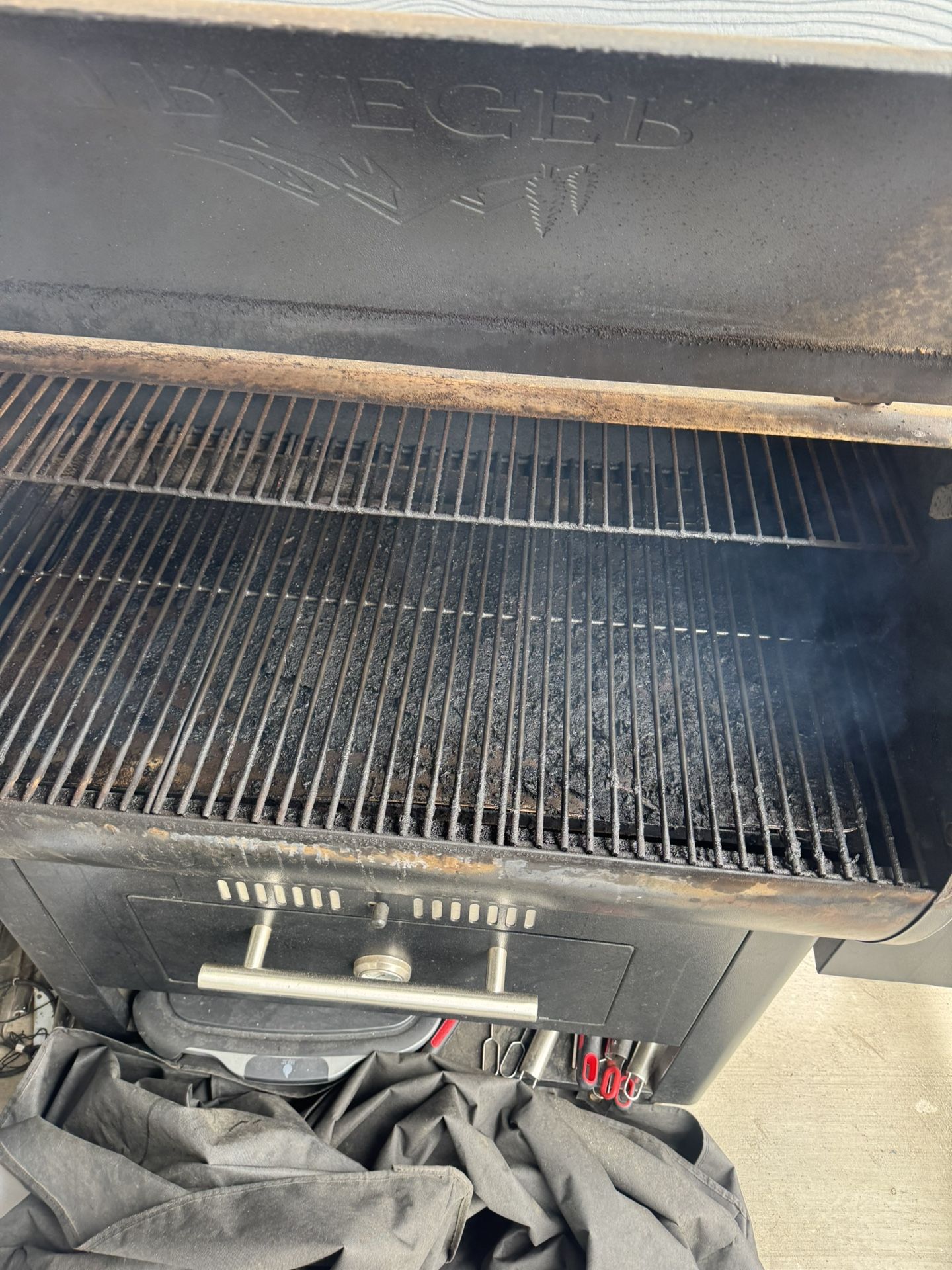 Century 885 Trager