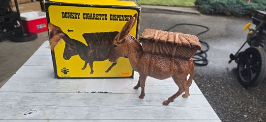 Vintage Donkey Cigarette Dispenser w/ Original Box & Lid - Kitsch / Tobacciana