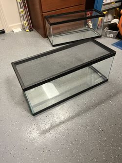 2 Glass Fishtanks