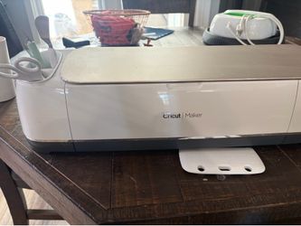Cricut maker and heat press