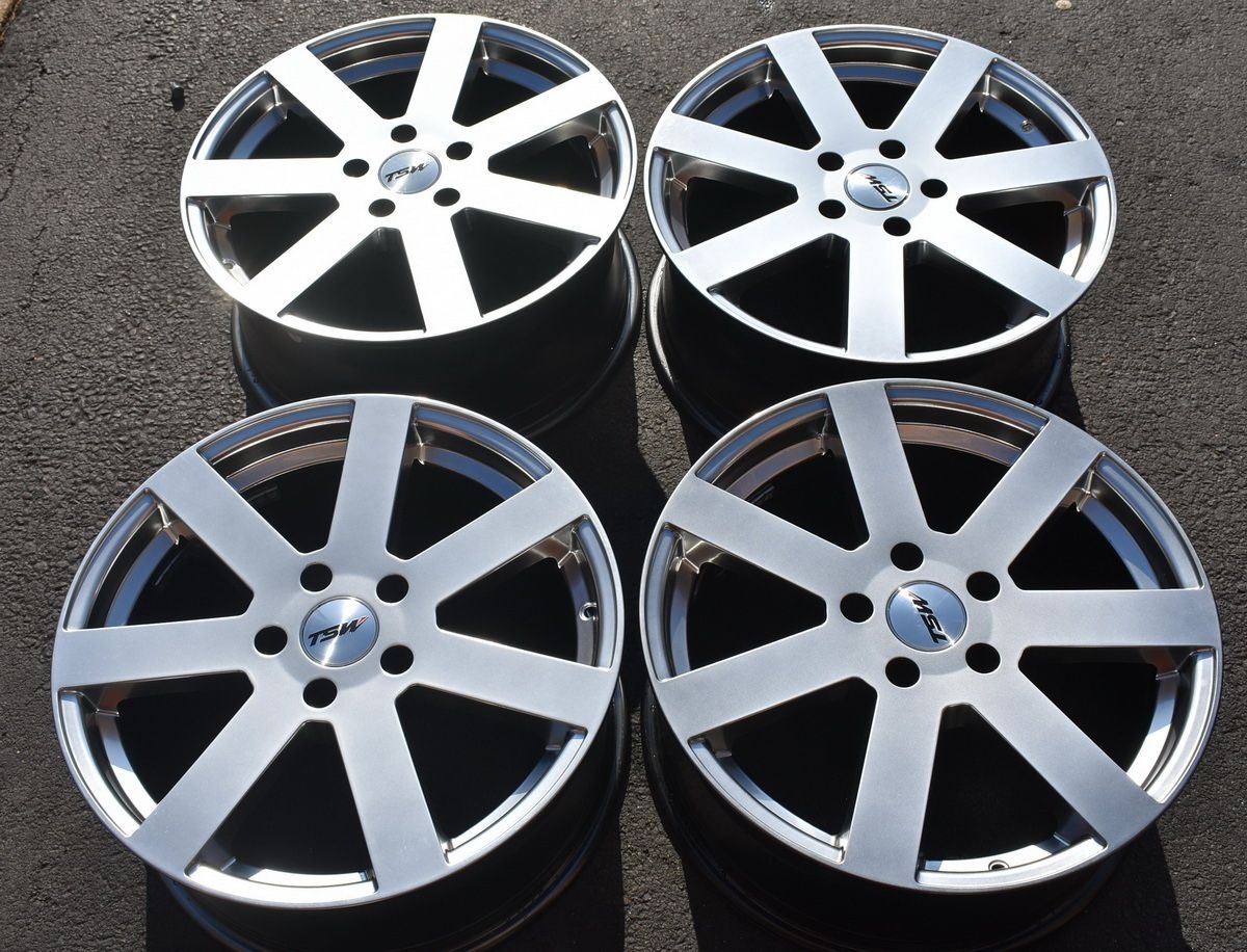 18" TSW "Bardo" Wheels/Rims Hyper Silver (Virtually New)