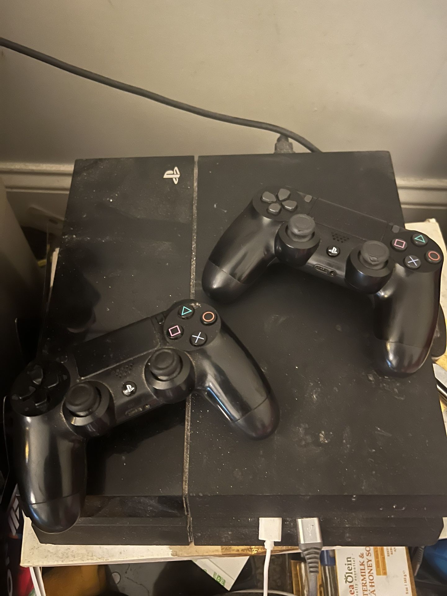 PS4 2 Controllers And Access To Account On Ps
