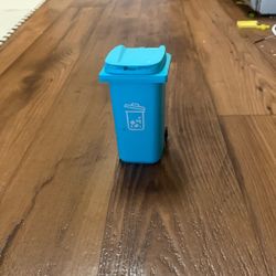 toy Trash can