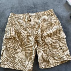 Sun + Stone brown leaf print shorts, size 38