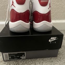 Air Jordan 11 Retro Cherry Size 8