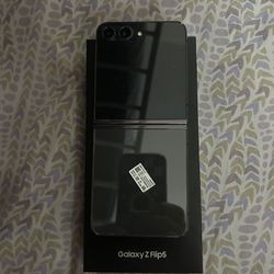 Samsung Galaxy Z Flip5 T  Mobile 