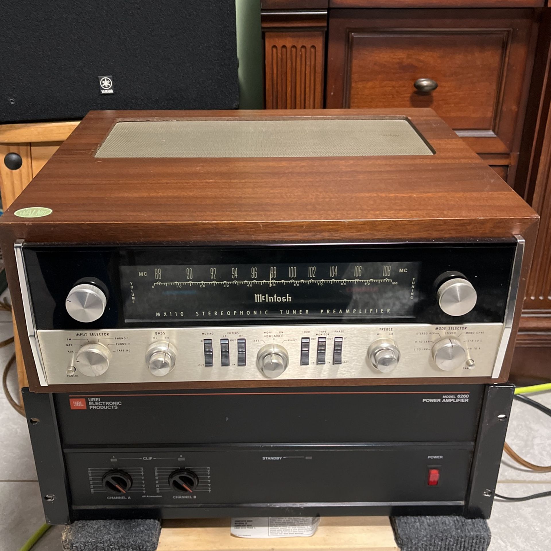 McIntosh MX110Z In Excellent Serviced Condition, Can audition before you buy