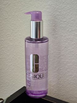 Clinique 200ml face cleansing oil
