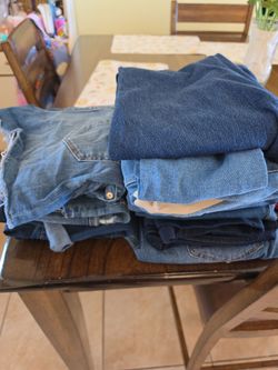 Maternity clothes