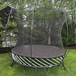 Trampoline 