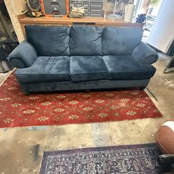 Blue Velvet Couch. 95x38