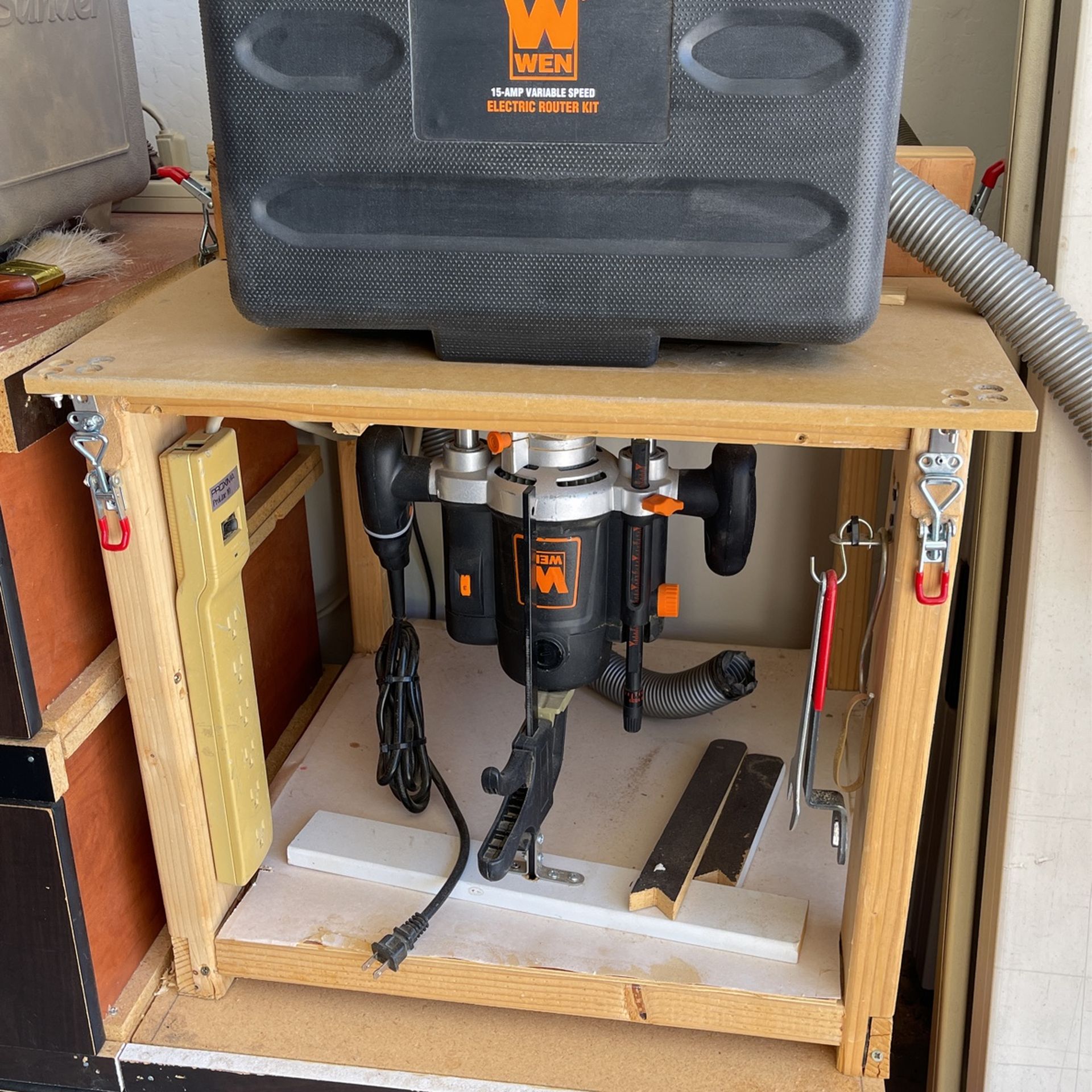 WEN RT6033 15Amp Variable Speed Plunge Woodworking Router Kit for Sale