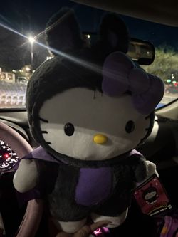Hello Kitty Halloween Greeter