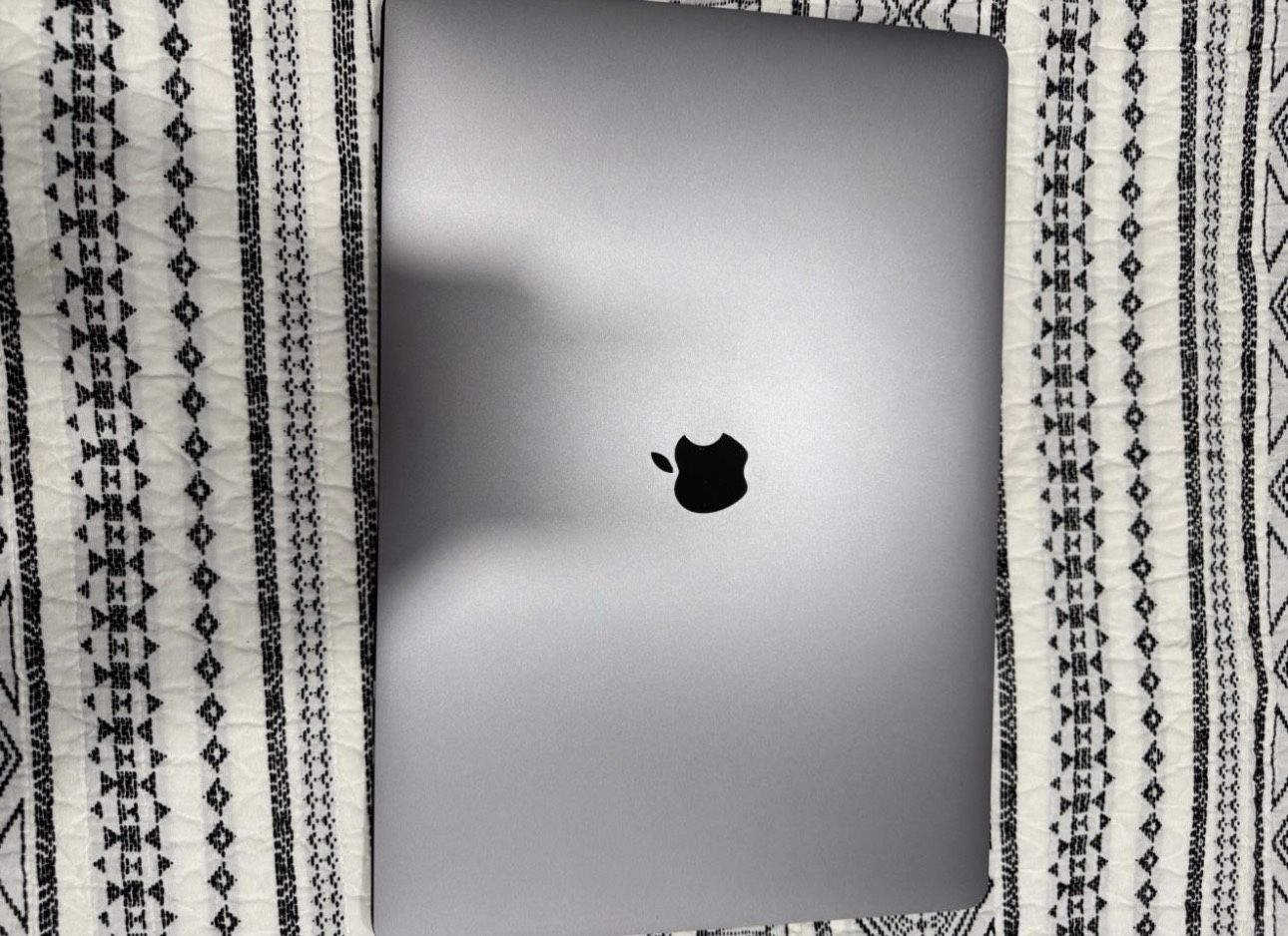 Macbook Pro 16 Inch 1 Terabyte Touchbar 16gb Ram i9 2.3GHz