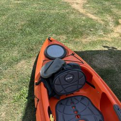 Manatee 100 DLX  Sit In Kayak 
