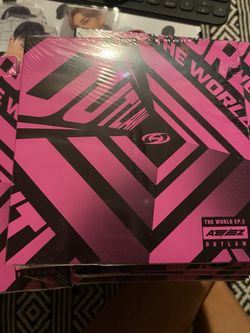 ATEEZ Albums And PCs