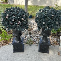 2 Matching Heavyweight Planters 36 Inch with Lights